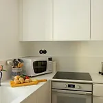 1Bdr Apartment With Terrace And View By Lovelystay